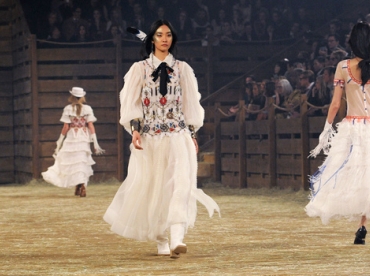 Chanel - Défilé Métiers d'Art 2014