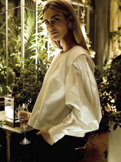 On aime quand la blouse blanche se la joue vintage !