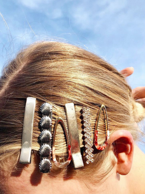 Pour ou contre la suraccumulation de barrettes ?