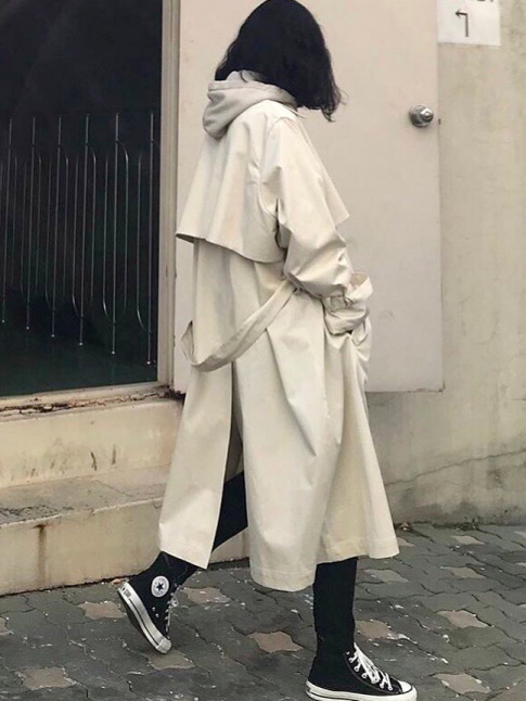Sweat  capuche + long trench = le bon mix