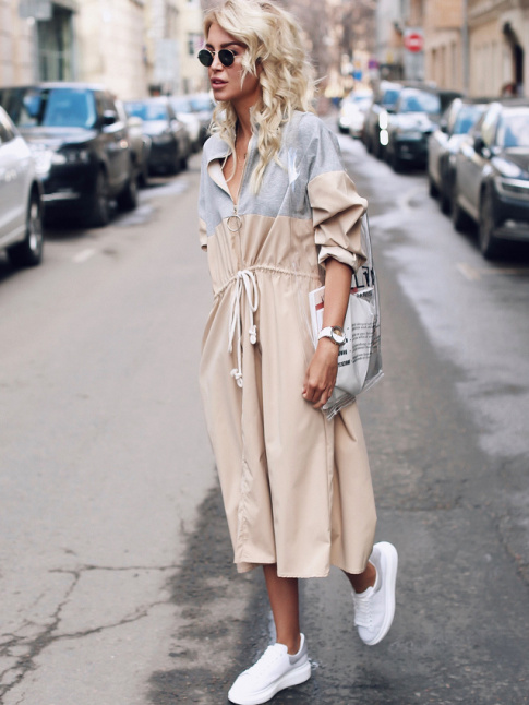 Oui  la robe chemise fusionnant trench et sweat !
