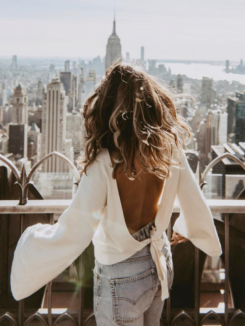 La blouse dos nu, un classique dont on ne se lasse pas !