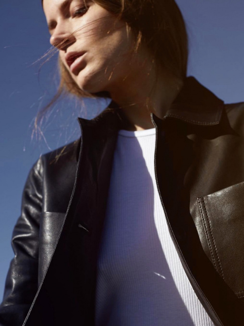 Cuir + coupe pure = le bon mix