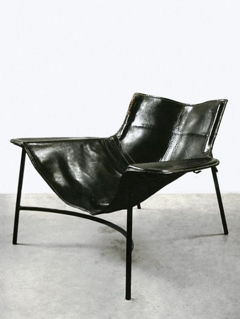 Quand la nonchalance sensuelle se matrialise sous la forme d'un fauteuil...
