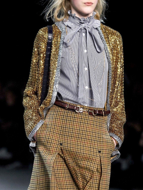 Oui au mix and match bourgeois/glitter !