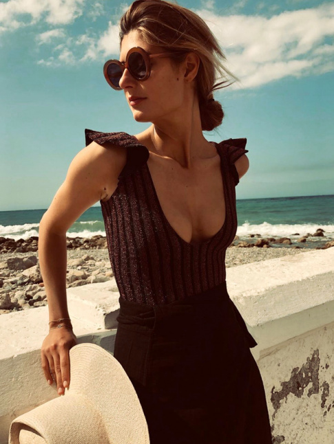Oui au total look chocolat travaill en mode estival !