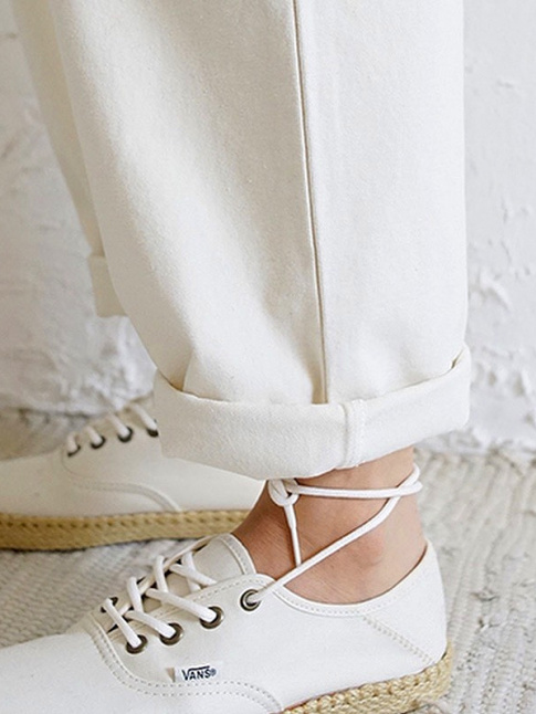 Rien de tel qu'un laage de cheville pour twister un look casual !