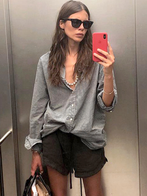 Perles + look boyish estival = le bon mix
