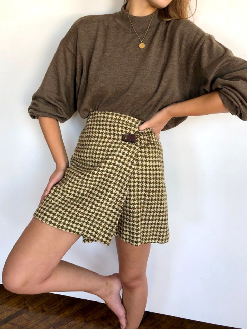 Ample pull fin + jupe trapze taille haute = le bon mix