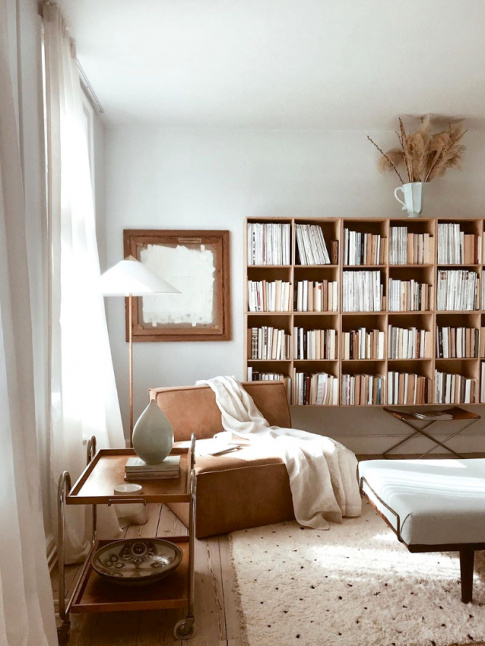 Des livres, des teintes douces, un fauteuil confortable... what else ?