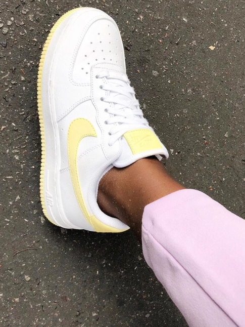 Blanc + jaune + lilas = le bon mix