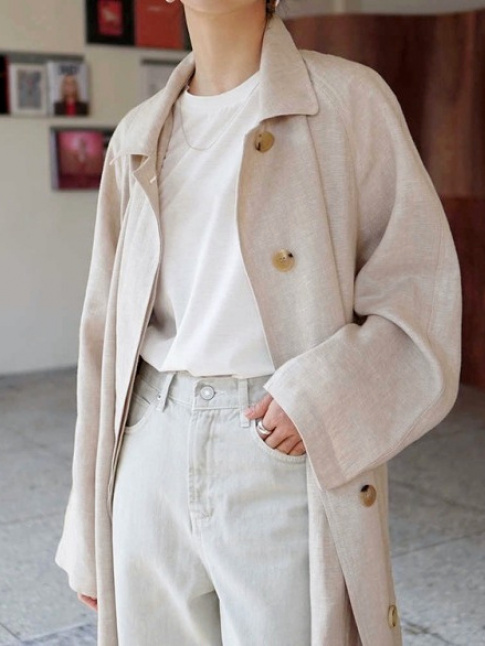 Mlant minimalisme efficace et volumes confortables, ce look a tout bon !