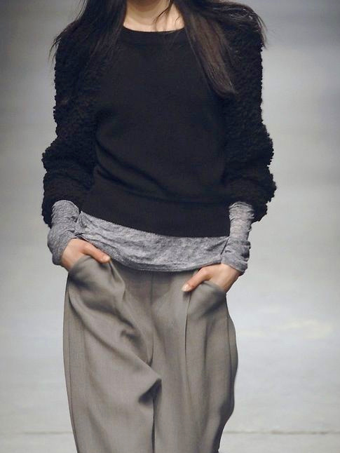 Mlant fluidit, contraste et douceur unisexe, ce look a tout bon !