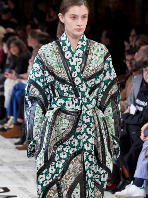 Wanted : un kimono revisit au raffinement hypnotisant !