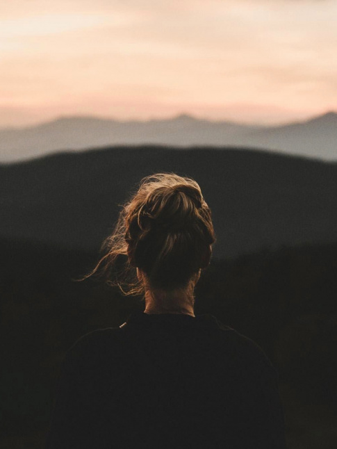 Parfois redoute, la solitude n'en demeure pas moins un tat ncessaire...