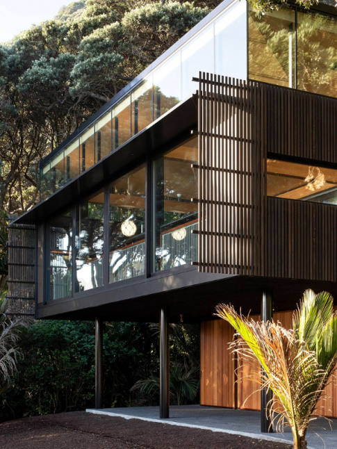 Verre + bois + verdure = le bon mix