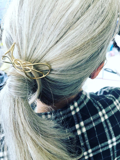 Oui au mix accessoire sophistiqu/carreaux de bcheron !