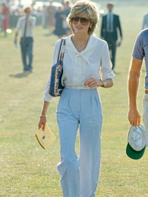 Si l'on remplace le chemisier par un tee-shirt vintage, ce look de Lady Di ne manque pas de fashion appeal !