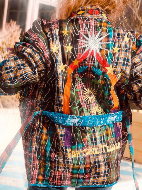 Broderies + veste esprit kimono = le bon mix