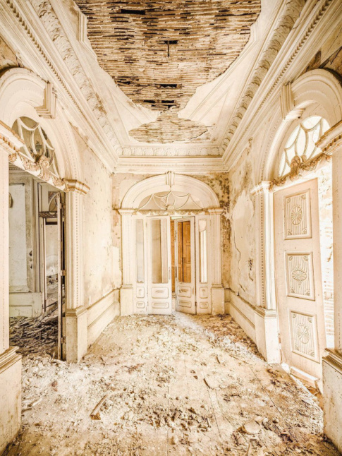 Il mane de la beaut dlabre de certaines demeures abandonnes une aura des plus romanesques...