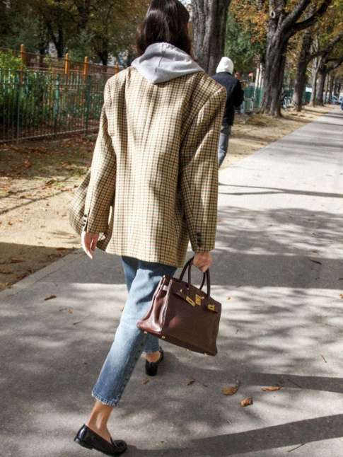 Blazer + sweat  capuche = le bon mix