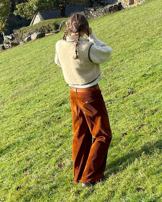 Wanted : un pantalon en velours côtelé marron !