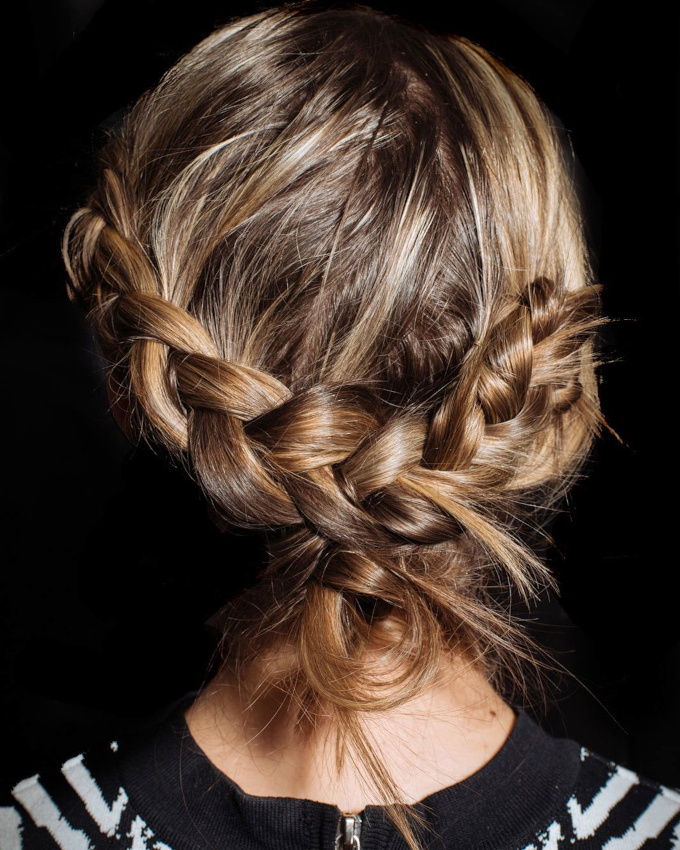 Oui à la couronne de tresses loose !