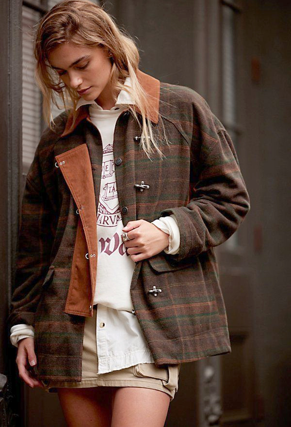 Oui à la mini jupe portée en mode preppy/cosy !