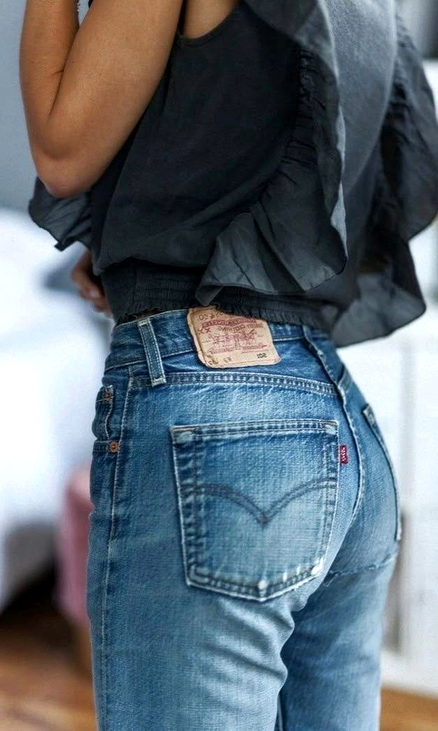 Top volanté + jean 501 = le bon mix