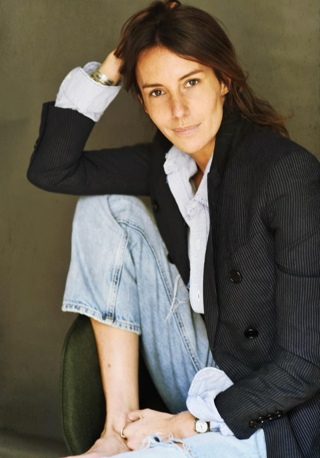 Total look jean + blazer à rayures = le bon mix