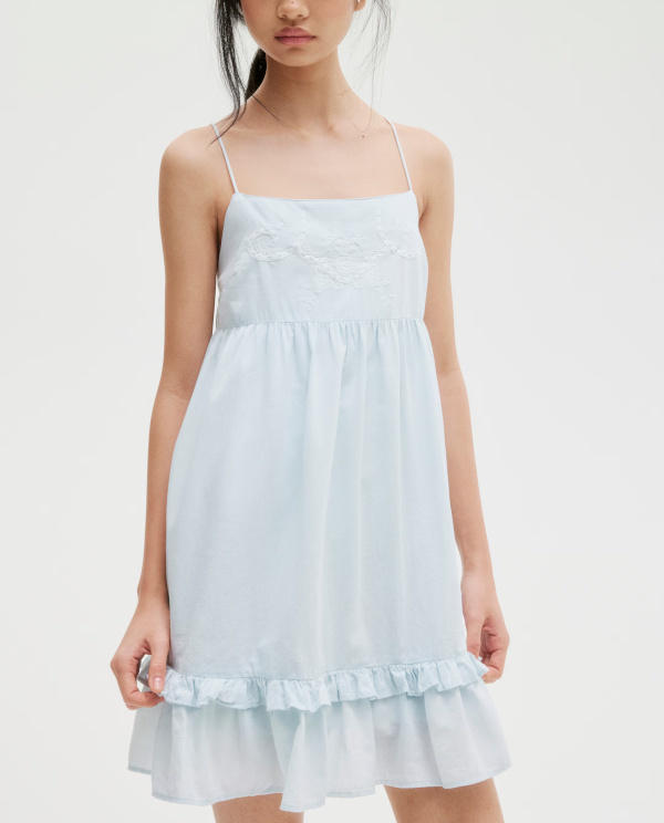 ROBE À BRETELLES FINES EN COTON blanche