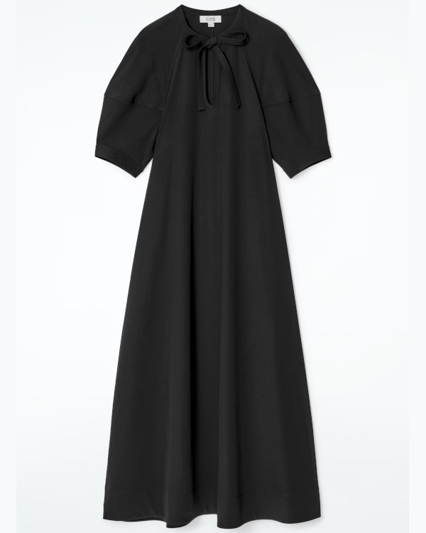 ROBE LONGUE  ENCOLURE NOUE noir