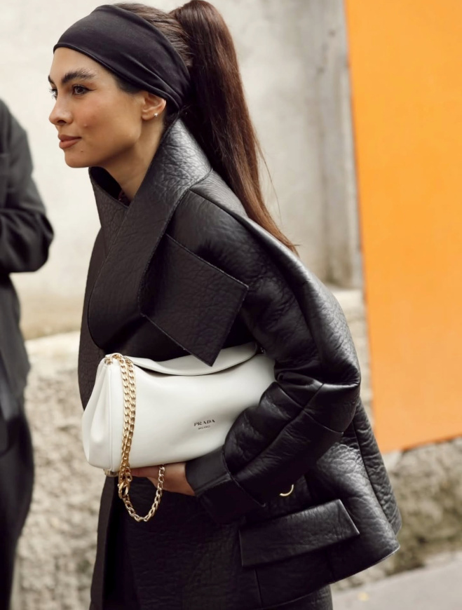 Pour ou contre retour du large bandeau dans les cheveux ?
