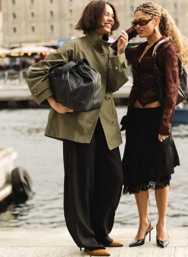 Veste kaki + pantalon noir