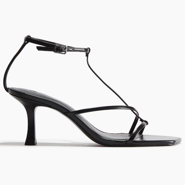 Sandales à talon avec brides fines