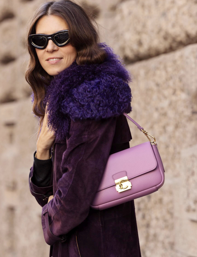 Chic et légèrement futuriste, ce look ne manque pas d'allure !