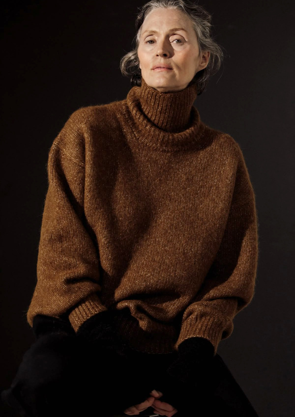 Pull marron col roul�