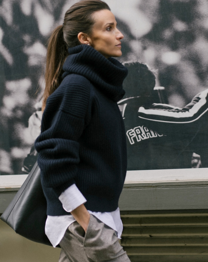 Wanted : un pull doté d'un immense col roulé !