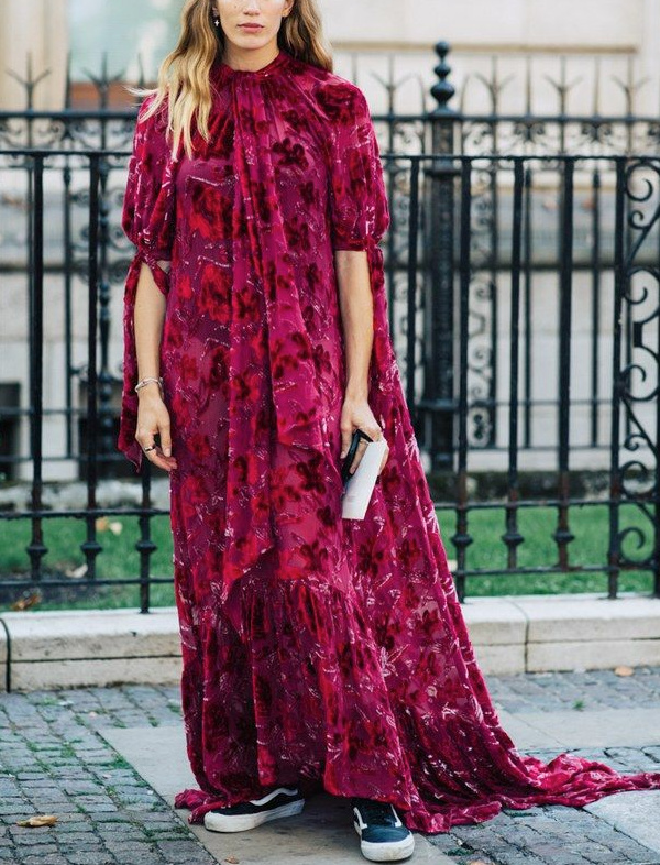 Robe longue rouge fleurie