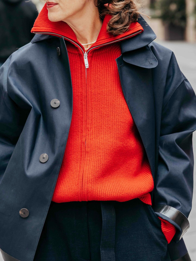 Wanted : un gilet zippé rouge !