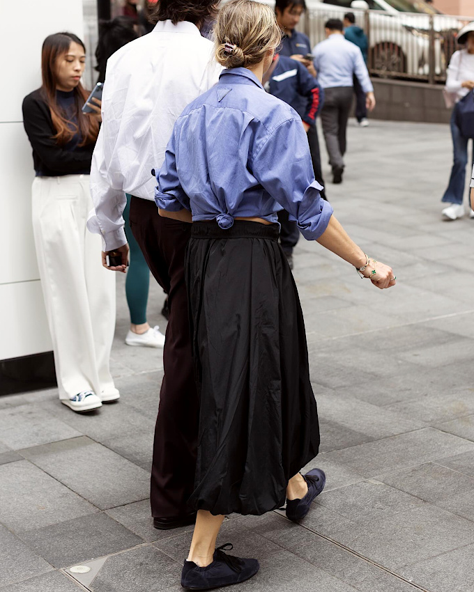 Pour ou contre le nouage de chemise à l'arrière  ?